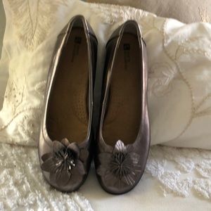 New white mountain flats